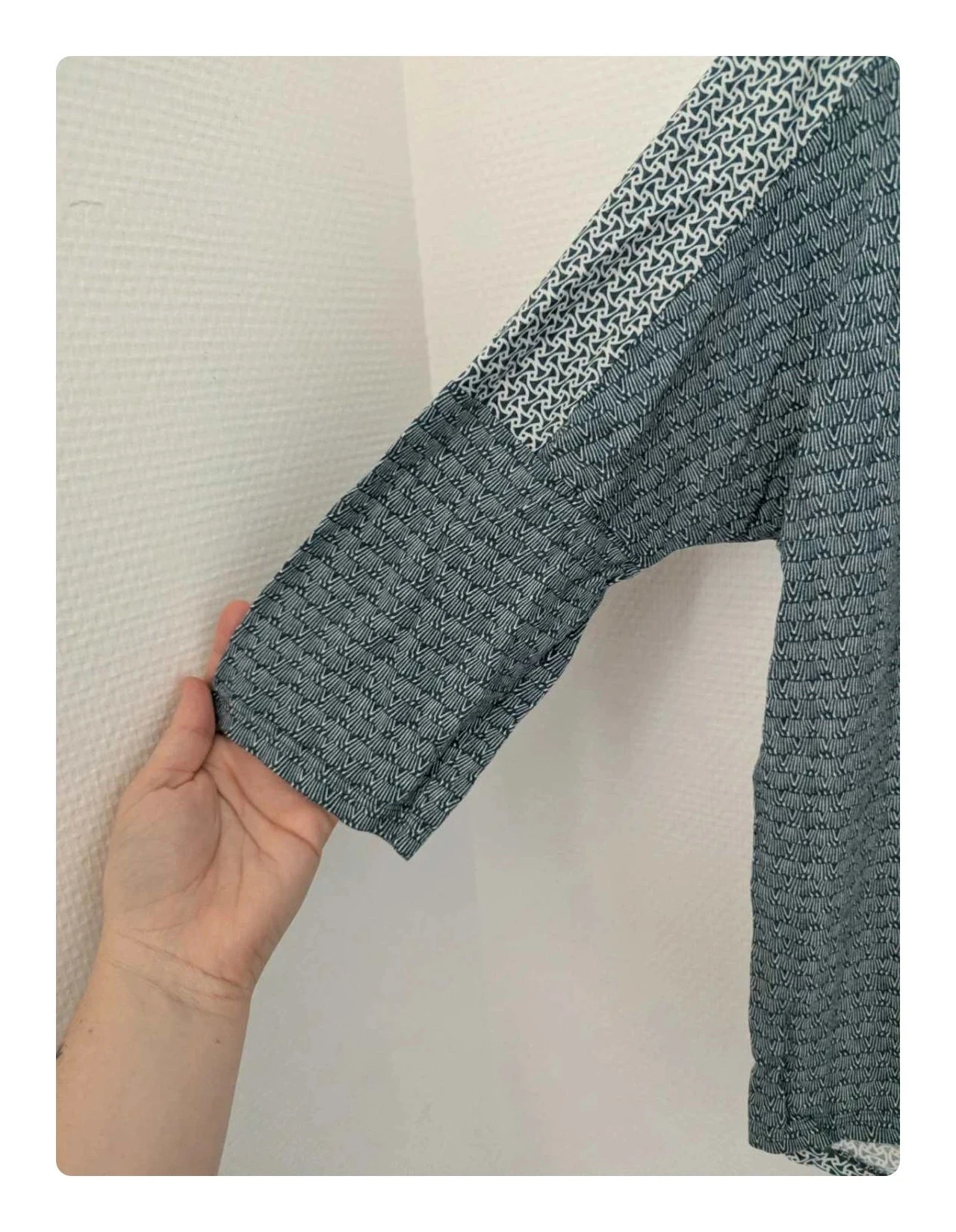 Blusa fluida Bonobo Jeans - Padrão geométrico azul/branco - Tamanho S (Muito bom estado) – photo 4